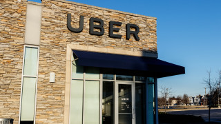 Американската компания за споделени пътувания и доставки Uber привлече инвестиция