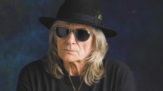 Почина Хенри Маккълъф