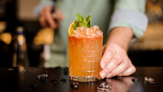 Коктейлът на червенокосите светци