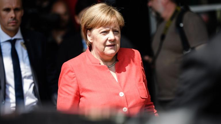 Ангела Меркел също взе отношение за казуса с Йозил