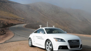 Audi разработва автомобил, който се движи без шофьор