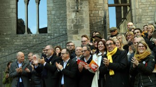 Политическите партии за и против независимост на Каталуния с последни