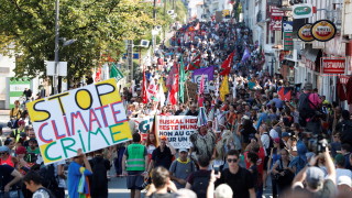 Десетки хиляди излязоха на протестно шествие срещу Г-7