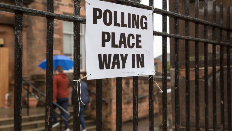 Великобритания очаква резултати след изборния Суперчетвъртък