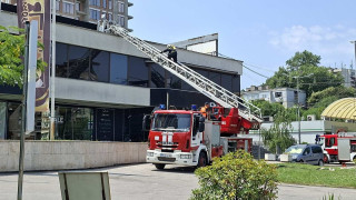 Шестима души са евакуирани заради пожар от офис на рекламна
