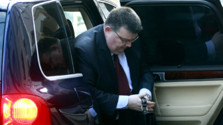 Цацаров иска основен ремонт на спецсъда