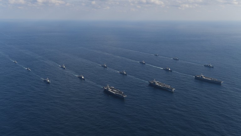 САЩ демонстрират военна мощ пред Китай в Южнокитайско море
