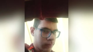 Близки на 15 годишно момче от София го издирват след като