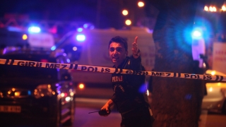 Мощна експлозия в центъра на Анкара, поне 28 жертви