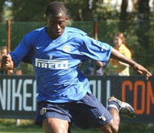 Футболист на Интер на проби в Амкар