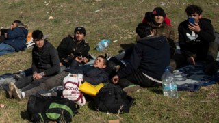 Австрийският канцлер Себастиан Курц посочи че съществува тройна мрежа за