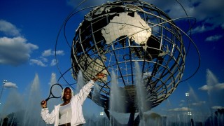 През 1881 година в Нюпорт започва първото издание на турнира