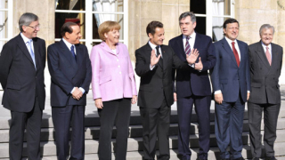 Спасение на банките, но не по американския модел