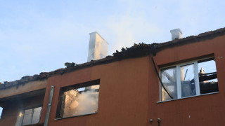 Семейства остават без дом след пожара в Божурище 