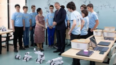 Президентът откри STEM-стая за дигитални умения в столично училище
