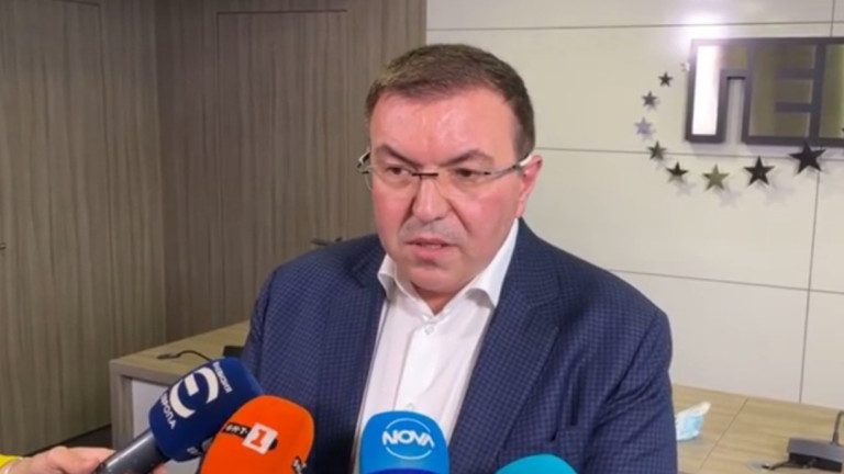 Костадин Ангелов: Министър Кацаров се опитва да прави и президента на глупак 