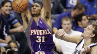 Финикс продава поне една от звездите си