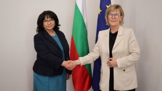 Министърът на финансите Теменужка Петков проведе среща в София с