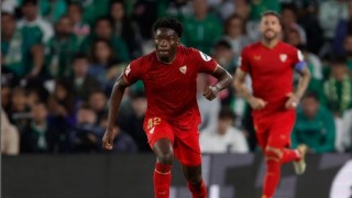 Арсенал разглежда възможността да привлече полузащитника на Севиля Люсиен Агуме