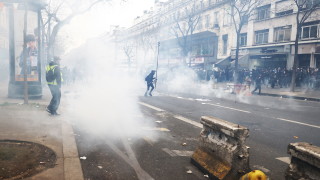 Равносметка: 149 полицаи са ранени и 172 ареста на демонстранти