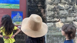 https www instyle com zoe saldana rare photo of children paris vacation 7509425