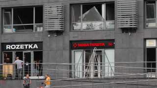 Най малко двама души бяха убити и двама ранени при