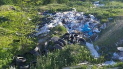Почистено е нерегламентирано сметище край р. Марица