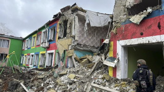 Двама души загинаха а трима пострадаха при руска атака срещу