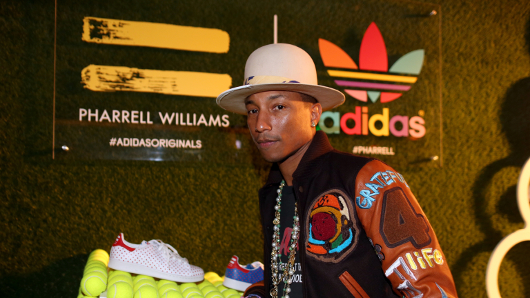 Певецът Фарел Уилямс спасява бизнеса на Adidas