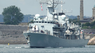 Британският кралски флот следи и ескортира руската фрегата "Адмирал Горшков" в Северно море