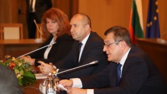 Под патронажа на Румен Радев започва дебат за по-патриотично образование
