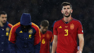 Защитник на Испания след загубата от Шотландия: Тревата беше твърде дълга