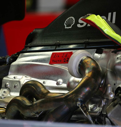 Производителите плашат ФИА със съд 