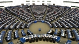 Европарламентът призова НАТО да покани Украйна