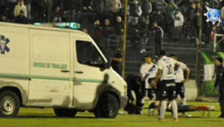 Аржентинец почина на терена по време на мач