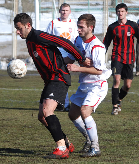 Локо (Мз) започна с победа на Албена къп