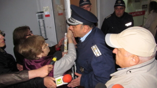 Екшън в русенски блок заради опис на имоти