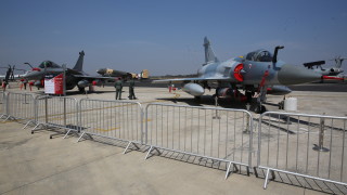 Тренировъчен боен самолет Mirage F 1 на американските военновъздушни сили се