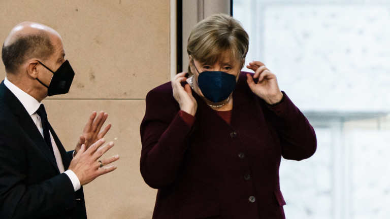 Меркел: Неваксинираните имат дълг към обществото и трябва да го разберат