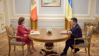 Президентът на Украйна Владимир Зеленски призова ЕС да помогне с