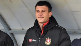 От ЦСКА следят развитието на треньорската кариера на подвизавалия се