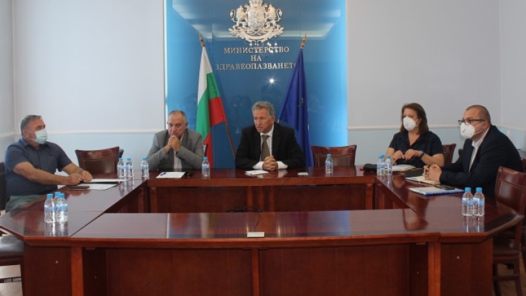 Министър д-р Стойчо Кацаров и екипът му са обсъдили с
