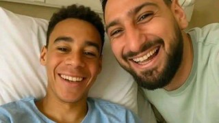 Офанзивният футболист на Байерн Мюнхен Джамал Мусиала обяви че върви