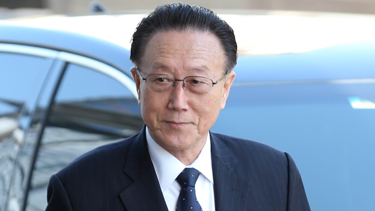 Топ дипломат на КНДР загина при катастрофа 