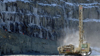 Малка мина за скъпоценни камъни в планинското африканско кралство Лесото продължава