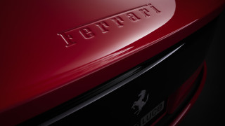 Първият електрически модел на Ferrari предизвика много коментари като голяма