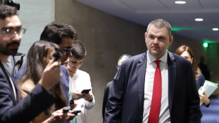 Съпредседателят на ПГ на ДПС Делян Пеевски е изненадан от
