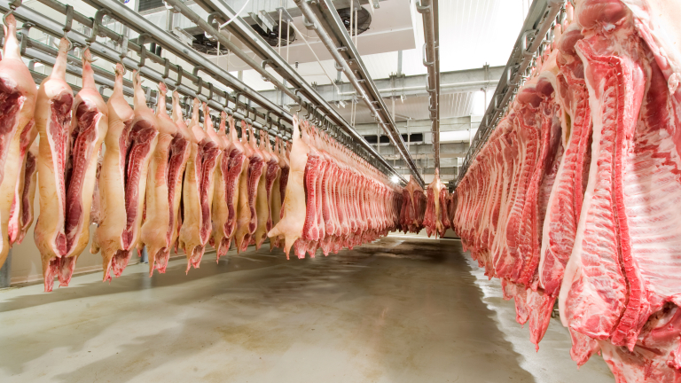 Свинското месо на Европа отива в Азия. Цената скача