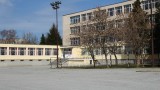 Сигнал за бомба наложи евакуация в училище и във Варна