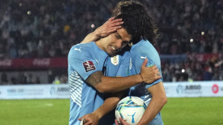 Ветераните в атака Луис Суарес и Единсон Кавани бяха повикани